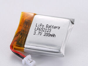 LP652123 3.7V 200MAH Tipo comercial de batería de polímero de litio de plata con características de seguridad Protección contra sobrecarga y color