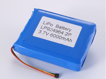 500 ciclos 3.7V 6000mAh Batería de iones de litio para una célula de litio-polímero de grado Temperatura de descarga -20°C a 60°C